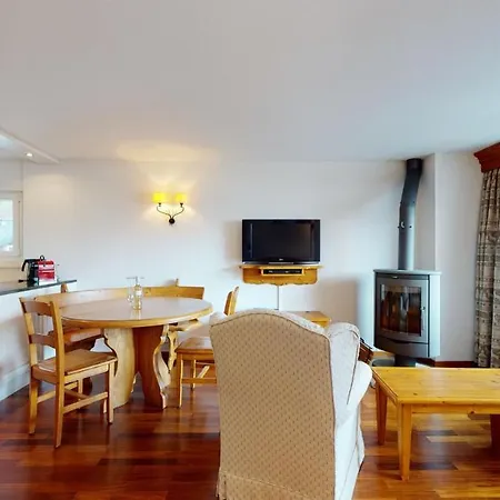 Gonenstein In Leukerbad, Entire Apartment/studio With Balcony Appartamento