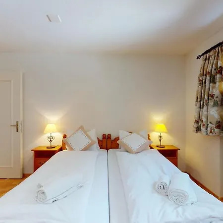 Appartamento Gonenstein In Leukerbad, Entire Apartment/studio With Balcony